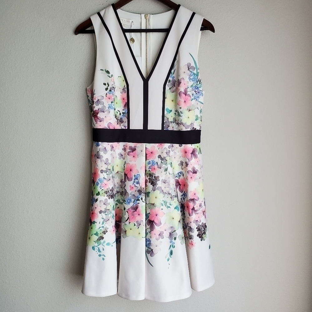Ted Baker Solarh Pergola size 8/10 NWT